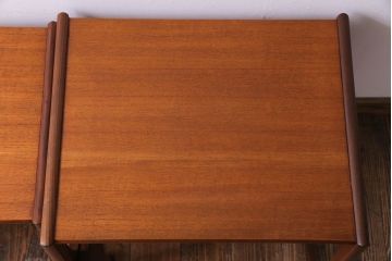 北欧家具　G-PLAN　チーク材　コンパクトな仕様が魅力のネストテーブル(サイドテーブル)