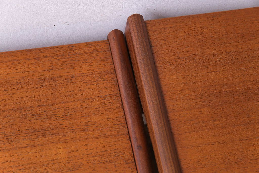 北欧家具　G-PLAN　チーク材　コンパクトな仕様が魅力のネストテーブル(サイドテーブル)