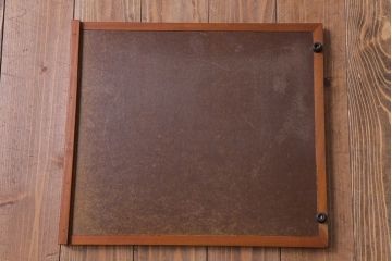 北欧家具　ビンテージ　チーク材　スタイリッシュな雰囲気のキャスター付きトロリー(キッチンワゴン、サイドテーブル)