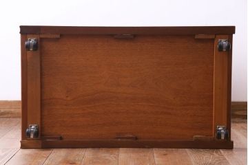 北欧家具　ビンテージ　チーク材　スタイリッシュな雰囲気のキャスター付きトロリー(キッチンワゴン、サイドテーブル)