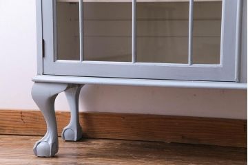 イギリスアンティーク　ペイント家具　淡い色合いが可愛らしいブックケース(収納棚、キャビネット)