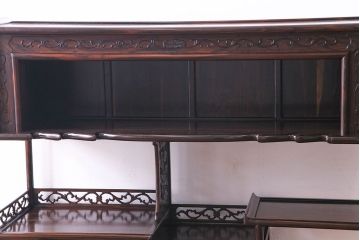 民芸家具　黒檀無垢材　花鳥図　高級品!華やかな彫りが見事な唐木の飾り棚(茶棚、戸棚)