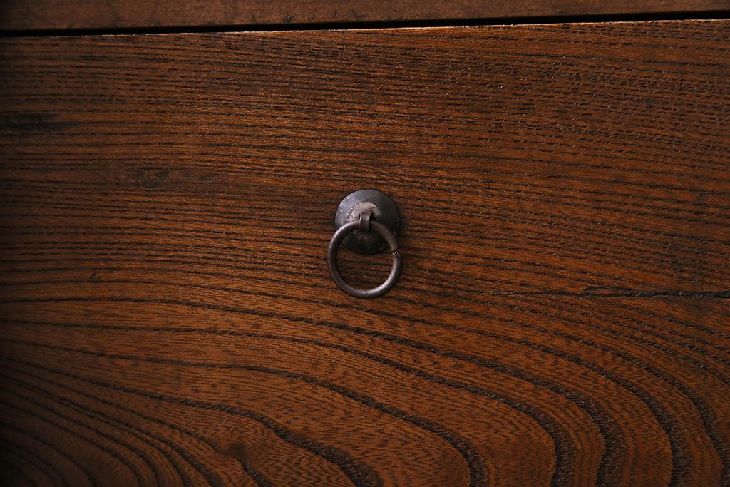 アンティーク家具　和製アンティーク　前面ケヤキ材　深い色合いの美濃帳場箪笥(時代箪笥、和タンス)