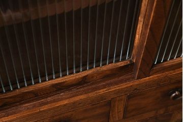 レトロ家具　昭和レトロ　前面ケヤキ材　リメイク　存在感のある杢目の鉄脚サイドボード(戸棚、収納棚)