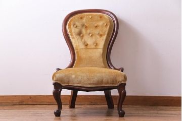 アンティーク家具　イギリスアンティーク　マホガニー材　優雅なシルエットが魅力のナーシングチェア(イス、椅子)