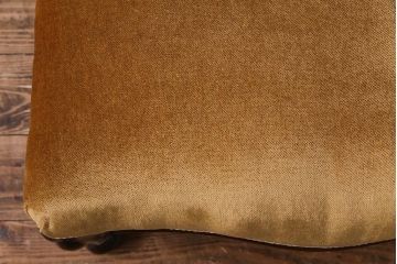 アンティーク家具　イギリスアンティーク　マホガニー材　優雅なシルエットが魅力のナーシングチェア(イス、椅子)