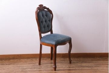 ビンテージ家具　ヨーロッパヴィンテージ　クラシカルなデザインが目を惹くロココ調ダイニングチェア(サロンチェア、椅子)(3)