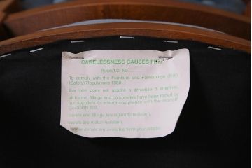 ビンテージ家具　ヨーロッパヴィンテージ　クラシカルなデザインが目を惹くロココ調ダイニングチェア(サロンチェア、椅子)(3)