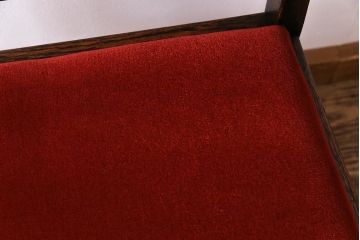 アンティーク家具　イギリスアンティーク　オーク材　ツイストレッグがおしゃれなシックなチェア(ダイニングチェア、イス)