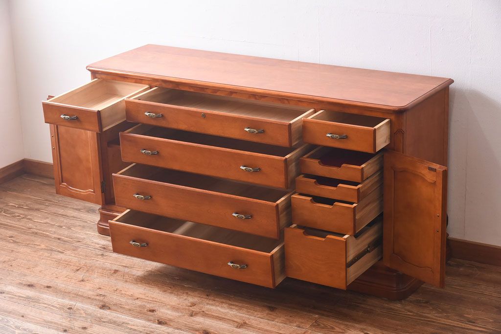 横浜ダニエル サイドボード クラシック 横浜ダニエル サイドボード クラシック Cabinet Collection