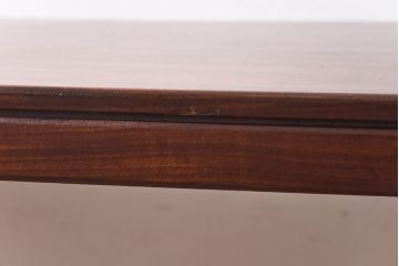 北欧家具　ビンテージ　チーク材　横長タイプが珍しいネストテーブル(サイドテーブル、コンソールテーブル)