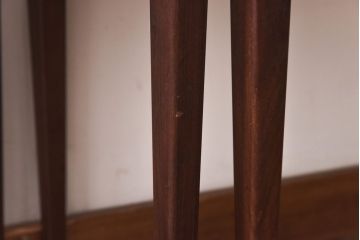 北欧家具　ビンテージ　チーク材　横長タイプが珍しいネストテーブル(サイドテーブル、コンソールテーブル)
