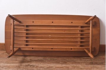 ヴィンテージ家具　ERCOL(アーコール)　イギリスビンテージ　マガジンラック付きローテーブル(センターテーブル、コーヒーテーブル)