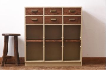 昭和期　リメイク家具　レトロな雰囲気漂うペイントロッカー(収納棚、サイドチェスト)