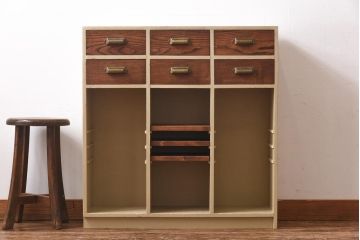 昭和期　リメイク家具　レトロな雰囲気漂うペイントロッカー(収納棚、サイドチェスト)