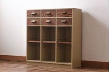 昭和期　リメイク家具　レトロな雰囲気漂うペイントロッカー(収納棚、サイドチェスト)