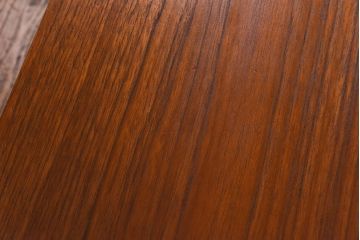 ビンテージ家具　北欧ヴィンテージ　チーク材　細身の脚がおしゃれなドレッシングチェスト(ドレッサー)