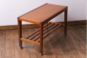 ヴィンテージ家具　イギリスビンテージ　チーク材　ナチュラルな木味が魅力のセンターテーブル(コーヒーテーブル)