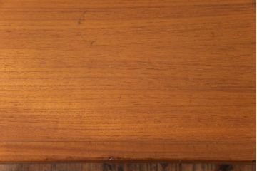 ヴィンテージ家具　イギリスビンテージ　チーク材　ナチュラルな木味が魅力のセンターテーブル(コーヒーテーブル)