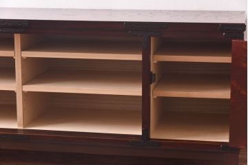 中古　岩谷堂箪笥　渋い色味が格好いい脚付きリメイクローボード(リビングボード)