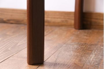 レトロ家具　デンマークビンテージ　レトロな柄のタイルトップセンターテーブル(コーヒーテーブル、ローテーブル)