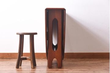 ビンテージ家具　北欧ヴィンテージ　チーク材　脚のデザインが珍しいゲートレッグテーブル(エクステンションテーブル、ダイニングテーブル)