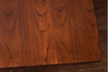 ビンテージ家具　北欧ヴィンテージ　チーク材　木目の美しさが活きるシンプルなデザインのゲートレッグテーブル(バタフライテーブル、エクステンションテーブル)
