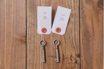 アンティーク家具　イギリスアンティーク　マホガニー材　高級感漂う象嵌入りのレコードケース(収納棚)