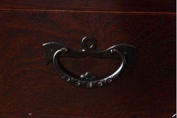 リメイク　中古美品・岩谷堂箪笥　牡丹紋様金具が豪華な箪笥サイドボード(サイドチェスト、衣装箪笥)(1)