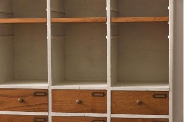 ペイント家具　リメイク品　レトロな雰囲気が可愛らしいロッカー・7列(収納棚、オープンラック、引き出し)