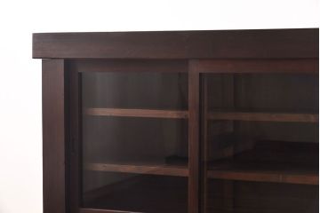 アンティーク家具　和製アンティーク　7尺　脚付き　どっしりとした佇まいが存在感を放つ水屋サイドボード(飾り棚、リビングボード)