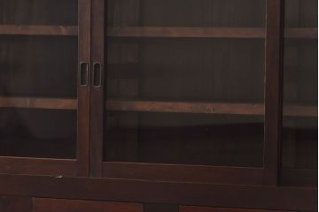 アンティーク家具　和製アンティーク　7尺　脚付き　どっしりとした佇まいが存在感を放つ水屋サイドボード(飾り棚、リビングボード)