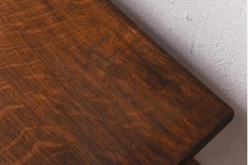 ヴィンテージ家具　イギリスビンテージ　オーク材　挽き物の脚のデザインが上品なベンチ(長椅子、飾り台)(1)