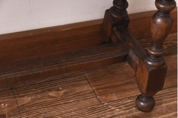 ヴィンテージ家具　イギリスビンテージ　オーク材　挽き物の脚のデザインが上品なベンチ(長椅子、飾り台)(1)