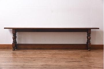 ヴィンテージ家具　イギリスビンテージ　オーク材　挽き物の脚のデザインが上品なベンチ(長椅子、飾り台)(1)