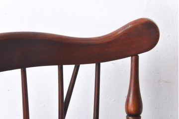 中古　飛騨産業　キツツキ　ブナ材　アンティークのようなウィンザーチェア(コムバックチェア、ダイニングチェア、ウインザーチェア)(1)