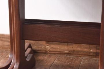 アンティーク雑貨　北欧ビンテージ　G-PLAN(ジープラン)　チーク材　タイル天板が可愛らしいネストテーブル(サイドテーブル)