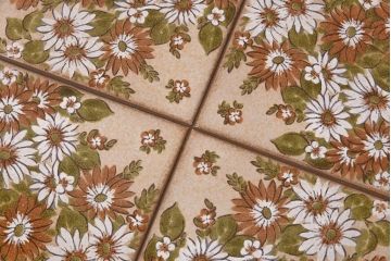 アンティーク雑貨　北欧ビンテージ　G-PLAN(ジープラン)　チーク材　タイル天板が可愛らしいネストテーブル(サイドテーブル)