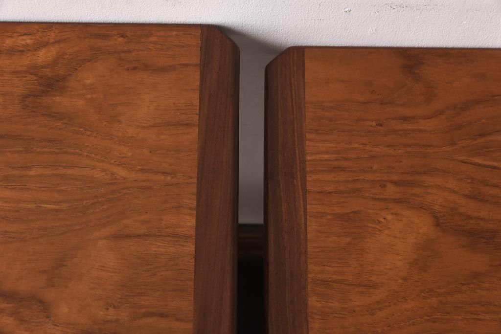 アンティーク雑貨　北欧ビンテージ　G-PLAN(ジープラン)　チーク材　タイル天板が可愛らしいネストテーブル(サイドテーブル)