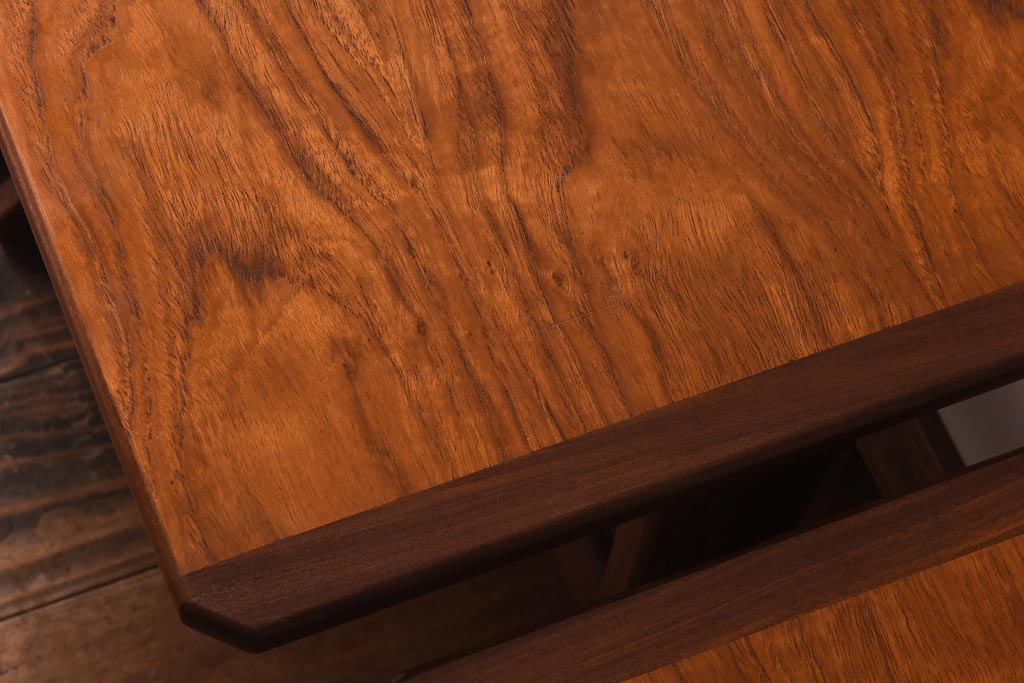 アンティーク雑貨　北欧ビンテージ　G-PLAN(ジープラン)　チーク材　タイル天板が可愛らしいネストテーブル(サイドテーブル)