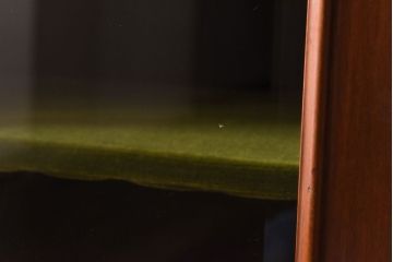 アンティーク家具　イギリスアンティーク　マホガニー材　気品漂う小振りなキャビネット(レコードケース、ミュージックキャビネット)