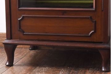 アンティーク家具　イギリスアンティーク　マホガニー材　気品漂う小振りなキャビネット(レコードケース、ミュージックキャビネット)