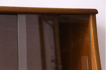 ビンテージ家具　北欧ヴィンテージ　チーク材　リキュールキャビネット付きのサイドボード(ダイニングボード、リビングボード、収納棚)