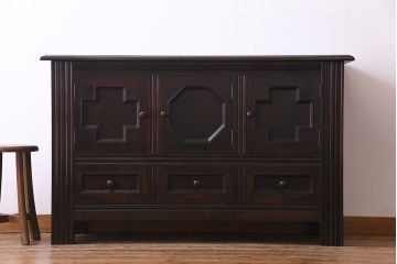 中古美品　松本民芸家具　デザインが印象的なD型サイドボード(収納棚)(定価43万円)