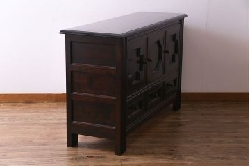 中古美品　松本民芸家具　デザインが印象的なD型サイドボード(収納棚)(定価43万円)