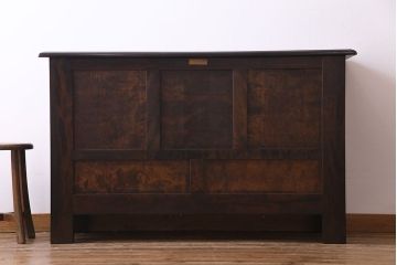 中古美品　松本民芸家具　デザインが印象的なD型サイドボード(収納棚)(定価43万円)