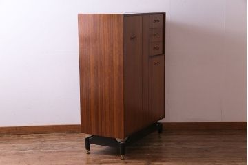 ヴィンテージ家具　G-PLAN　北欧ビンテージ　BBシリーズ　ハンガー掛け付きワードローブ(キャビネット)