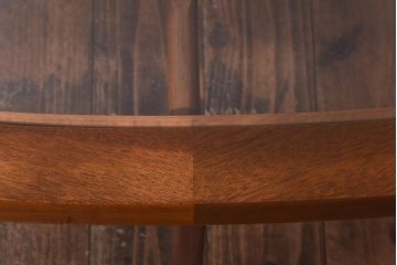 ヴィンテージ家具　北欧ビンテージ　Stonehill(ストーンヒル)　ガラストップのオーバル型センターテーブル(コーヒーテーブル)