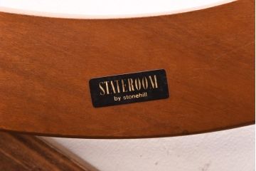 ヴィンテージ家具　北欧ビンテージ　Stonehill(ストーンヒル)　ガラストップのオーバル型センターテーブル(コーヒーテーブル)