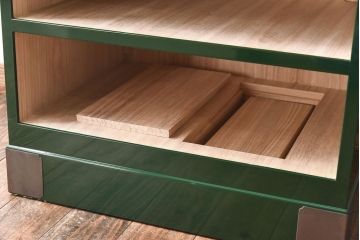 中古　二本松箪笥　田中家具　個性的でモダンな両開き戸付きチェスト(箪笥、引き出し)